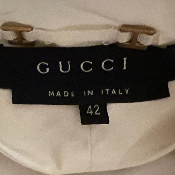 Vintage Gucci White Ski Jacket with Removable Fur Lining - Picture 9 of 13